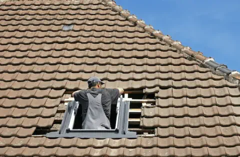Pose de velux - Rougemontiers